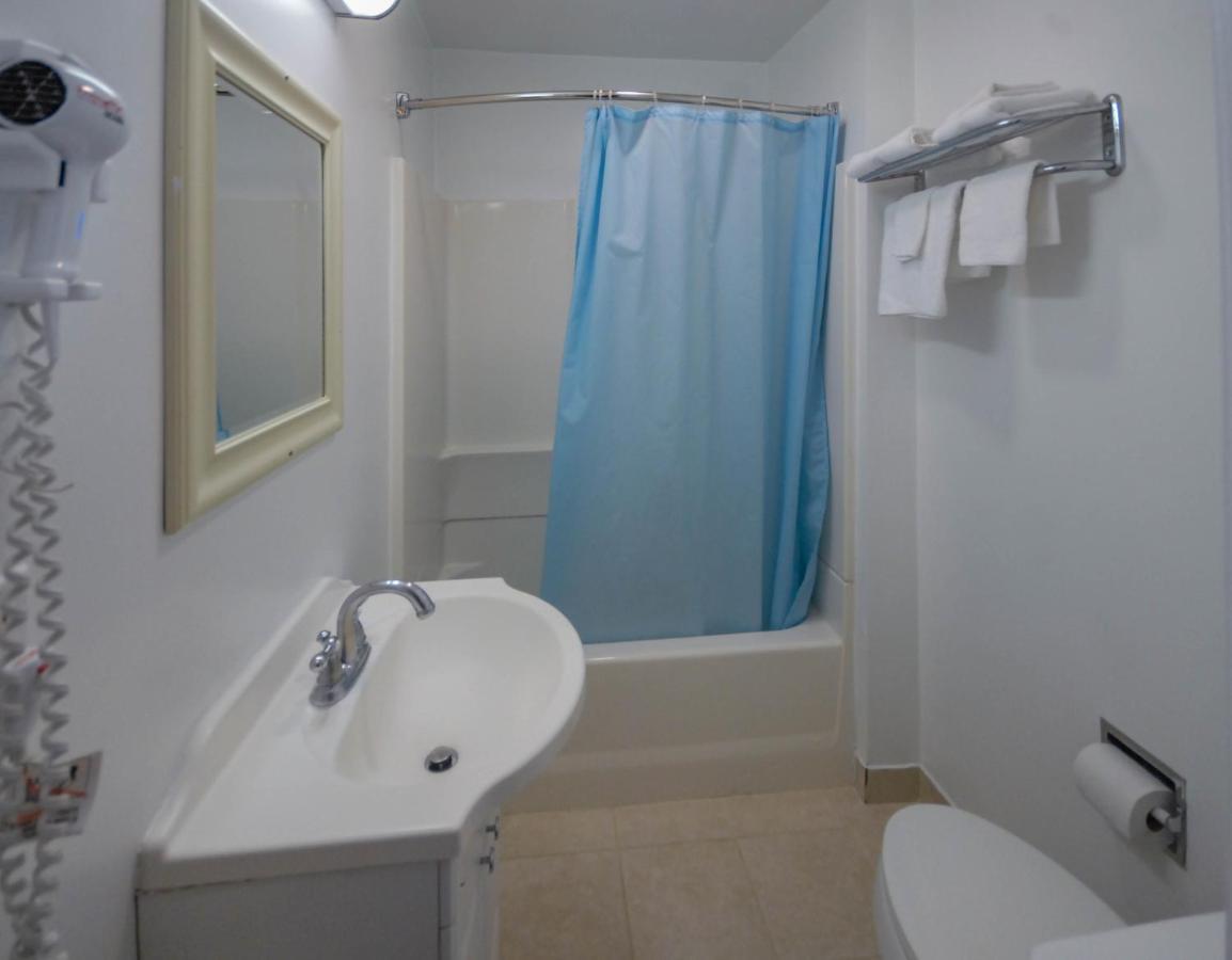 Budget Inn Уоткинс-Глен Экстерьер фото